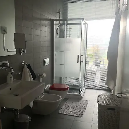 Studio Milanofiori 2000 דירה אסאגו