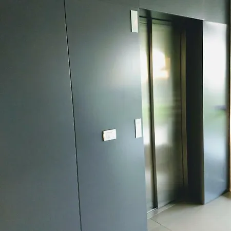Studio Milanofiori 2000 דירה אסאגו