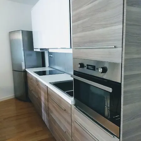 Studio Milanofiori 2000 * אסאגו