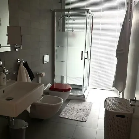 Studio Milanofiori 2000 אסאגו